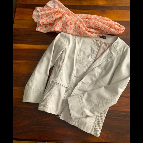 Faux letter jacket from Paris🍁🍂🌾 - Picture 6 of 6